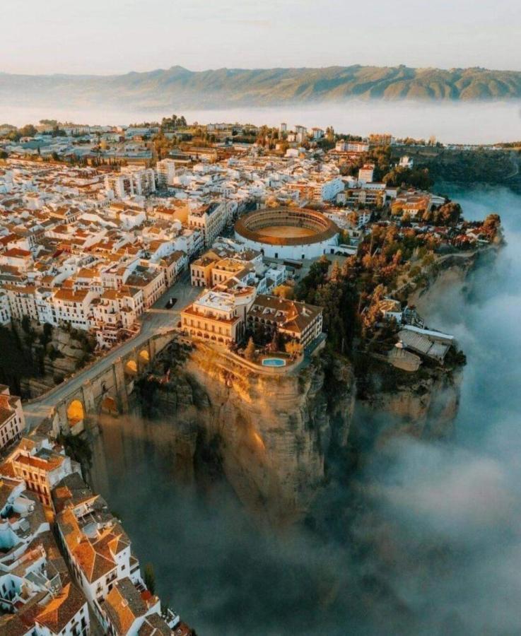 Cozy Town House With Terrace And Free Wifi Βίλα Ρόντα Εξωτερικό φωτογραφία