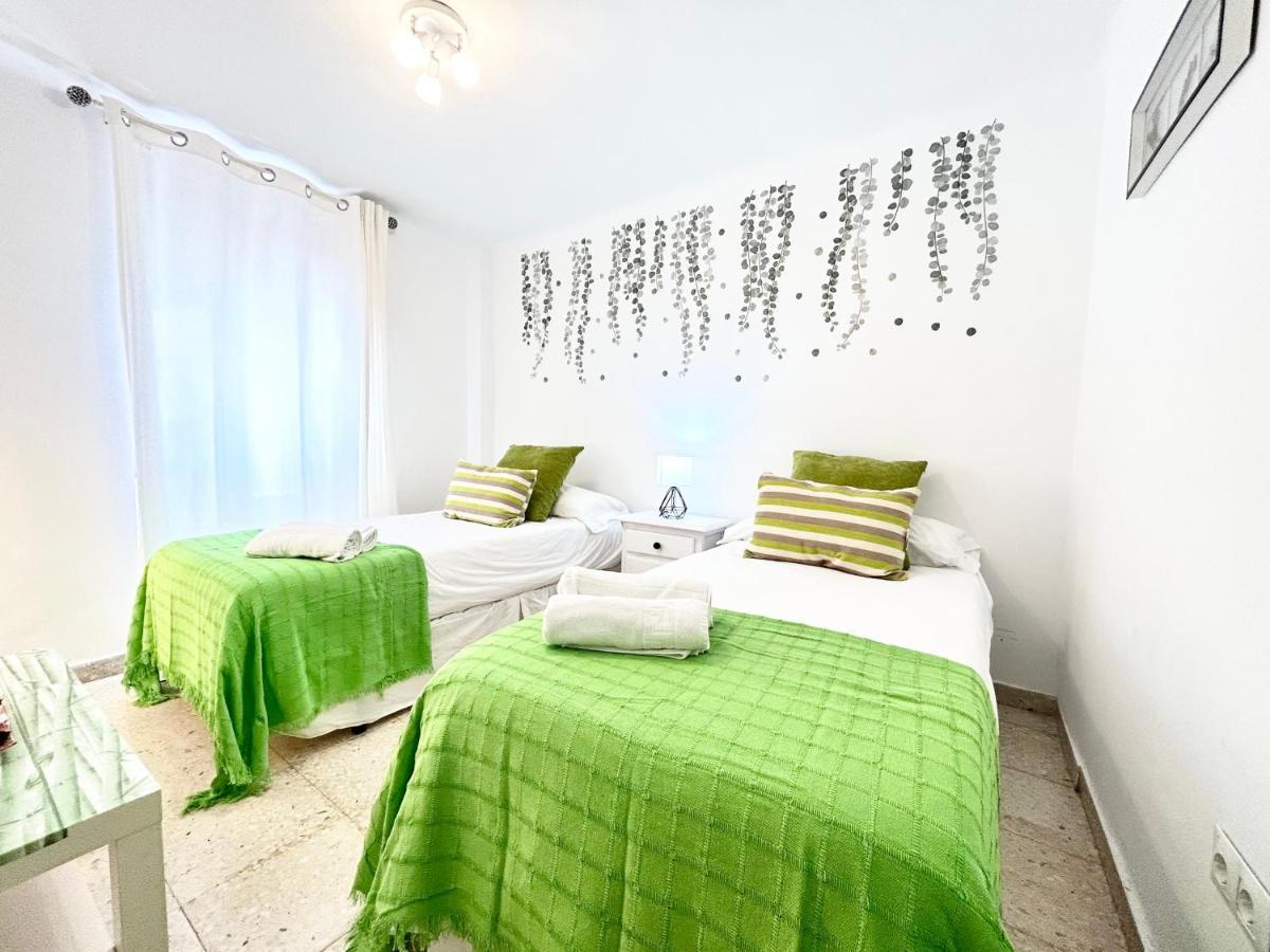 Cozy Town House With Terrace And Free Wifi Βίλα Ρόντα Εξωτερικό φωτογραφία